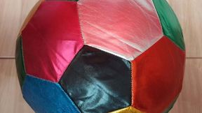 A MAIOR BOLA INFLAVEL DO CANAL THE BIGGEST INFLATABLE BALL BEING POPED