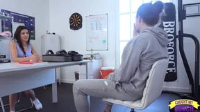 Kylie rocket fuck in gym