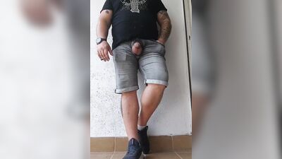 Amateur bear masturbate