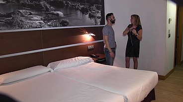 Mi Mujer Se folla a una gigante polla y me uno con ellos