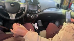 UBER- client masturbates me when she sees that I have a big cock