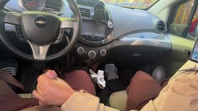 UBER- client masturbates me when she sees that I have a big cock