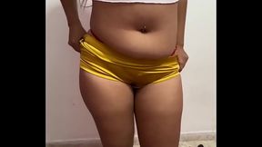 اوسخ سكس مصرى فضيحة شرموطة مصرية مطلقة مع مندوب مبيعات لابسه شورت فاجر و الواد ركب فوقيها لحد ما نطرهم فى كسها