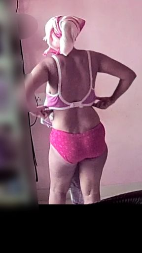 Desi Cheating Sexy Body Housewife Tempting Me with Dress Changing Video