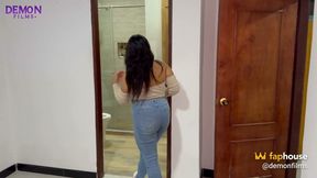 Stepsister Gives Me a Nice Suck in the Shower After Asking Her to Take a Bath with Her