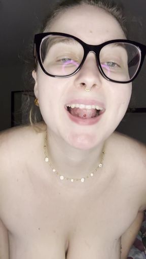Amateur with big tits and round ass
