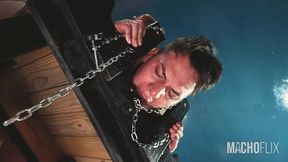 dominador marrendo faz as duas putas de escravas submissas - parte ii