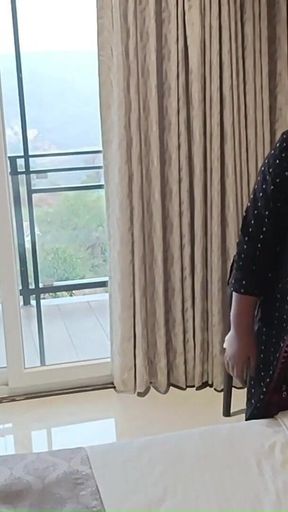 South Boy Fucked a Angry North Girl in a Hillstation Resort(munnar)