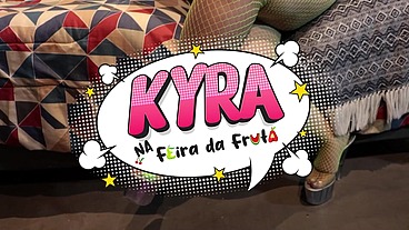 Duas vagabundas brincando de enfiar pera no cu no programa de Anal Fruit