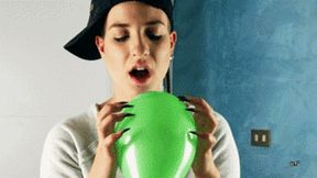 BLOWING YOUR HEAD UP LIKE A BALLOON - WMV SD