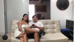 esposa cachonda se folla al mejor amigo de su esposo - polla enorme