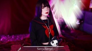 哥特女学生扮演在 OnlyFans 上骑着鸡巴