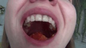 M feeding girl with vegetables FO