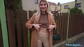 Adroit Marsianna Amoons Blowjob Clip