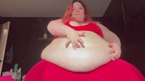 Moisturizing my big fat belly and fingering my belly button. I’m so fat and my belly is SO heavy!