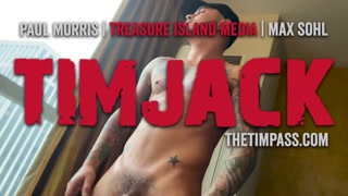 Cute tatted guy shoots a hot load