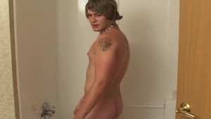 Next Door Male: Sea, Sand and Self-love with Skyler