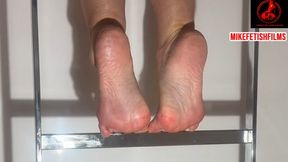 SARAH'S SEDUCTIVE SOLES
