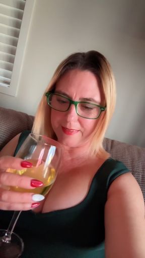 Big-titted amateur teases her followers on OnlyFans