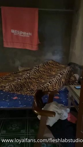 Pinoy Twinks Suck and After Grindr Hookup in Private Room