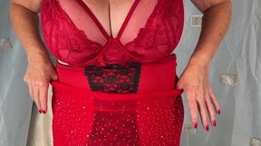 Aunty Sandra All in Red Vgq 75