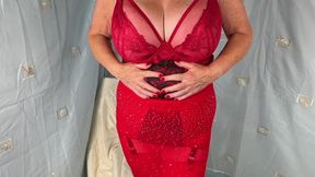 Aunty Sandra All in Red Vgq 75