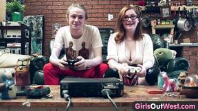 ”Gamer girl lets him lick his own cum”