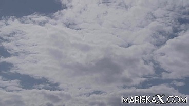 MARISKAX Medusa tastes Mariska's sweet pussy