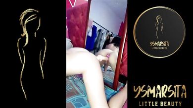 girl enjoying in the room