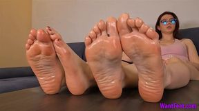 Ball Draining Oily Soles - HD MP4