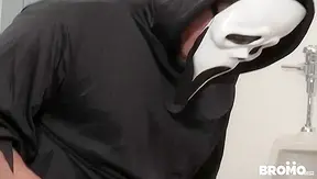 Scream XX - Tobias & Brad Banks Fuck Publicly - Gay Porn Parody