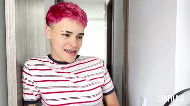 BLOCKED UP!! My friend turns me on in the broadcast