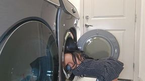 Ember Snow- Laundry Handjob Sunday Solo