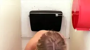 Sizzling Bonny Suzi Shows Off Her Big Ass in Hot Sex Scene