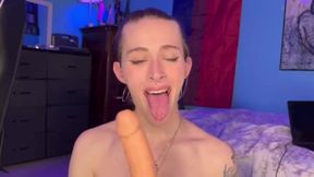 Using my sex toy to stretch my mouth