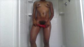 Shower Action with Big Booty JuicyJay