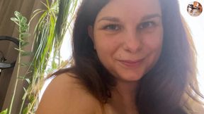 Home Alone Amateur Wife Having Fun with Her Pussy