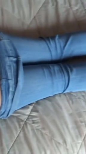 I love to see how I make my stepson's cock hard, he cums twice in my ass and asks me for anal sex   Clip 1