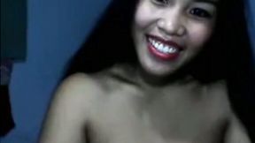 This nasty 21 Filipino girl loves to show off her sweet cunt