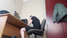 Bored and Ignored,she Doesn't Mind Me Fuck Her When She's Gaming
