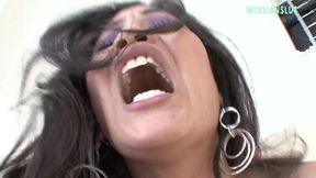 Asian MILF Jessica Bangkok starts great fetish and anal sex on the sofa and cumshot inside
