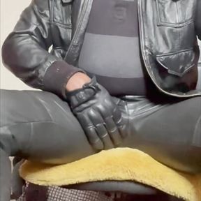 Black Muscle Dad Leather &amp; Kink Smoking Session