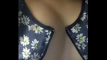 Periscope Garota mostra os seios lindos