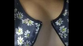 Periscope Garota mostra os seios lindos