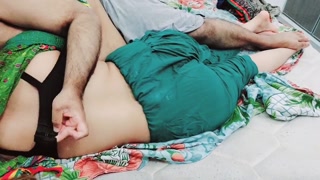 Desi Husband Wife Real Sex And Romance Early in The Morning On Bed