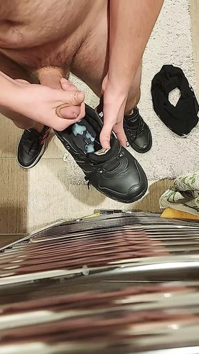 Shooting Big load in leather work shoes