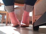 public shoeplay in flats