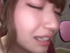 Japanese amateur beauty handles dick in all holes