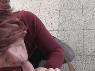 Hard Screw in a Teach Station - Popp Sylvie in Public