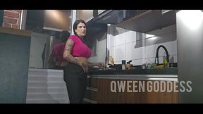 FETISH | Farting in the kitchen